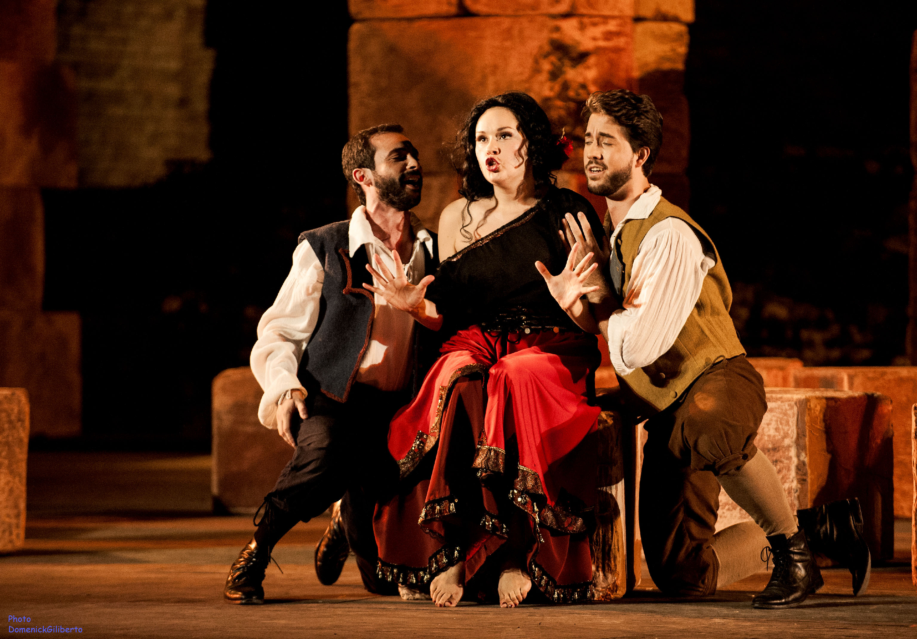 La “Carmen” di Castiglione al Taormina Opera Festival, un diesel con un Coro imponente