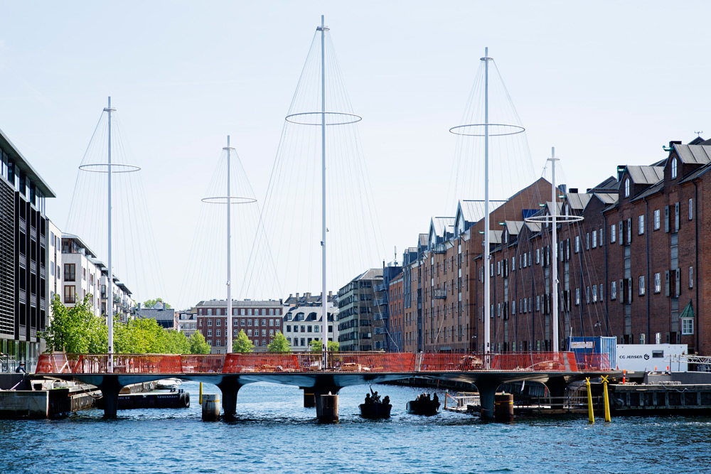 A Copenaghen un ponte verso la felicità